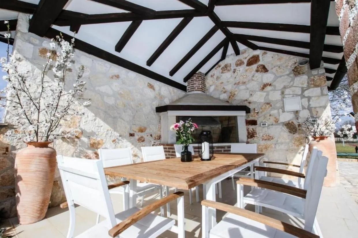 Villa Maslina San Lorenzo Sveti Lovrec Pazenaticki Croatia